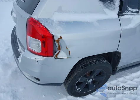 2011 Jeep Compass Sport z USA, uszkodzony, nr VIN 1J4NT1FB5BD142457